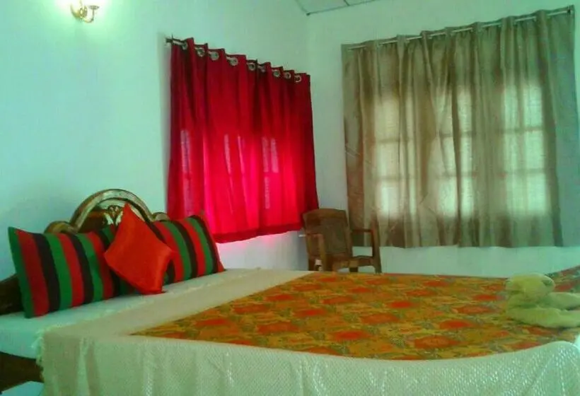 庭の見えるシングルルーム, River Retreat Sigiriya