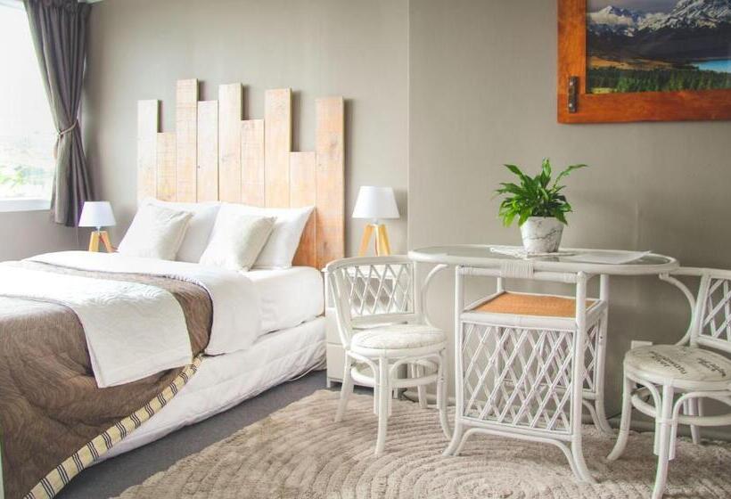 Triple Room Sea View, Oamaru Backpackers