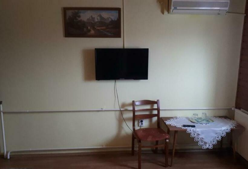 Номер Стандарт, Napsugár Panzió