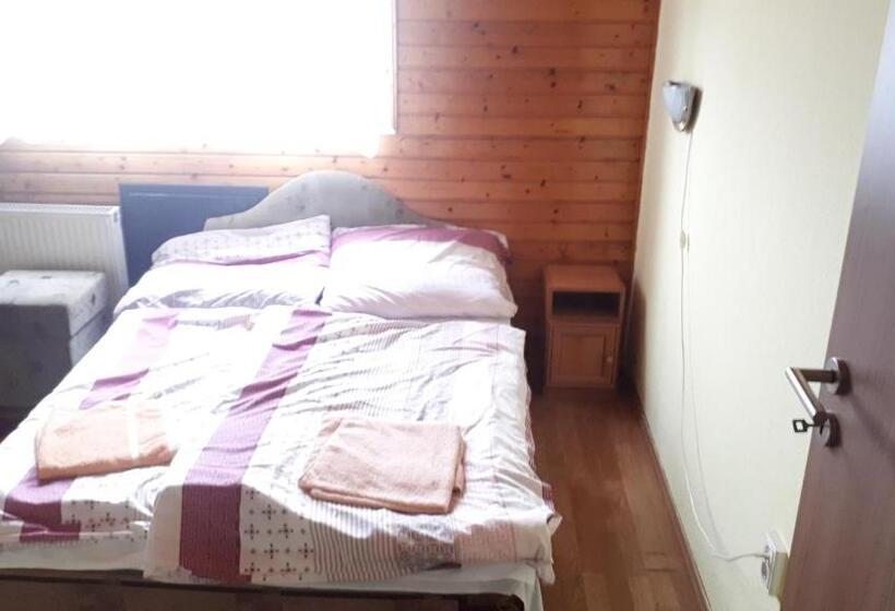 Номер Стандарт, Napsugár Panzió