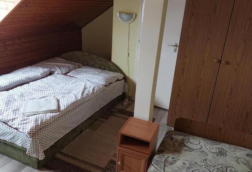 Номер Стандарт, Napsugár Panzió