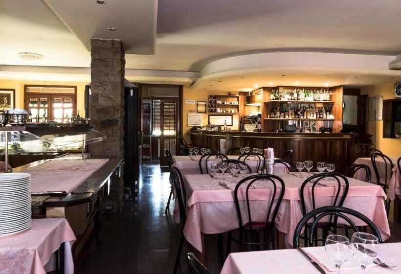 디럭스 룸, Camere R 75