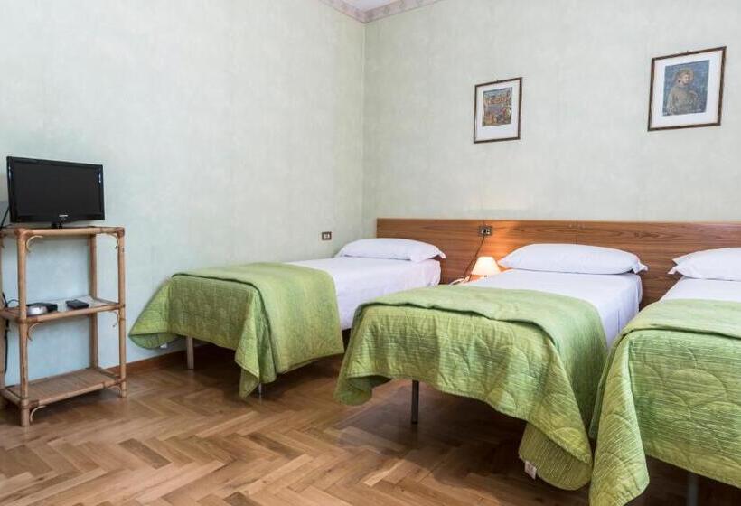 스탠다드 트리플 룸, Camere R 75