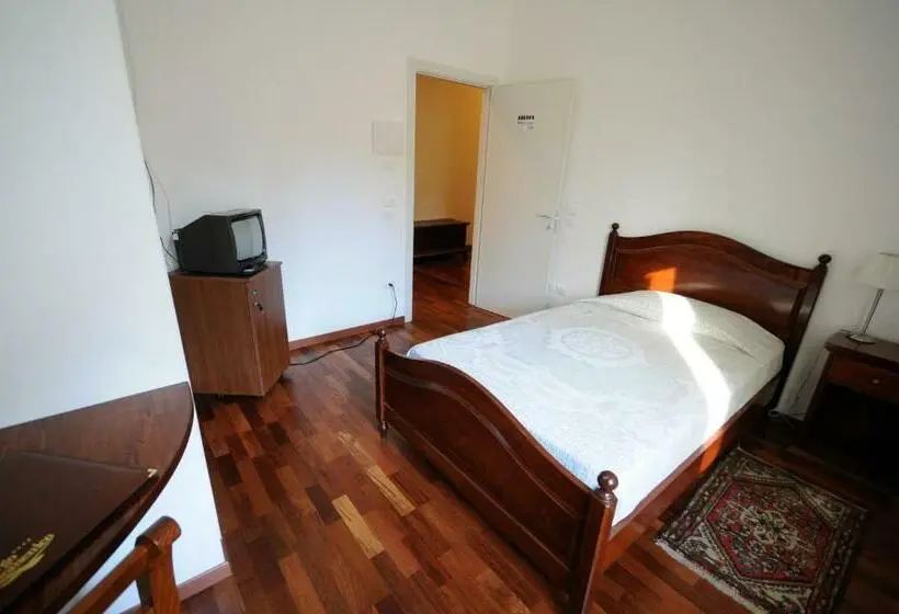 スタンダードシングルルーム, Guest House Domus Urbino