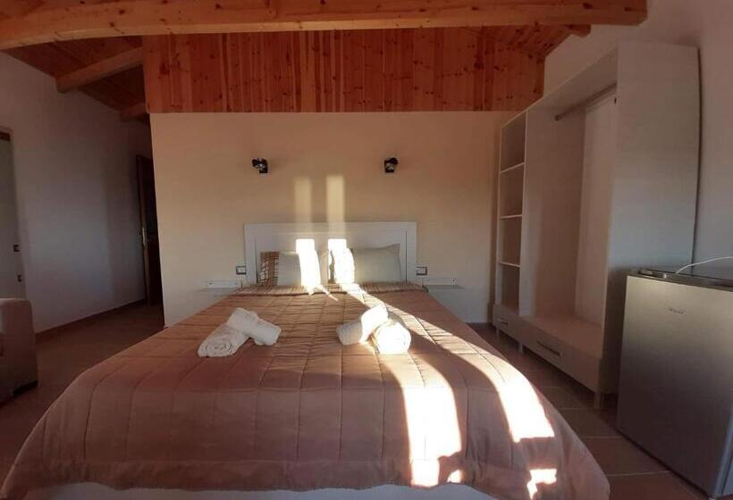 اتاق استاندارد با بالکن و چشم‌انداز دریا, Guest House Luiza