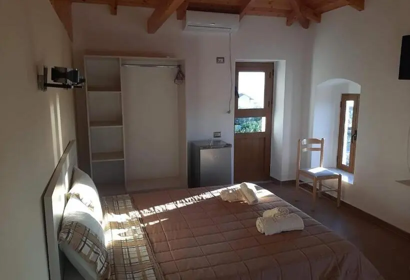 اتاق استاندارد با بالکن و چشم‌انداز دریا, Guest House Luiza