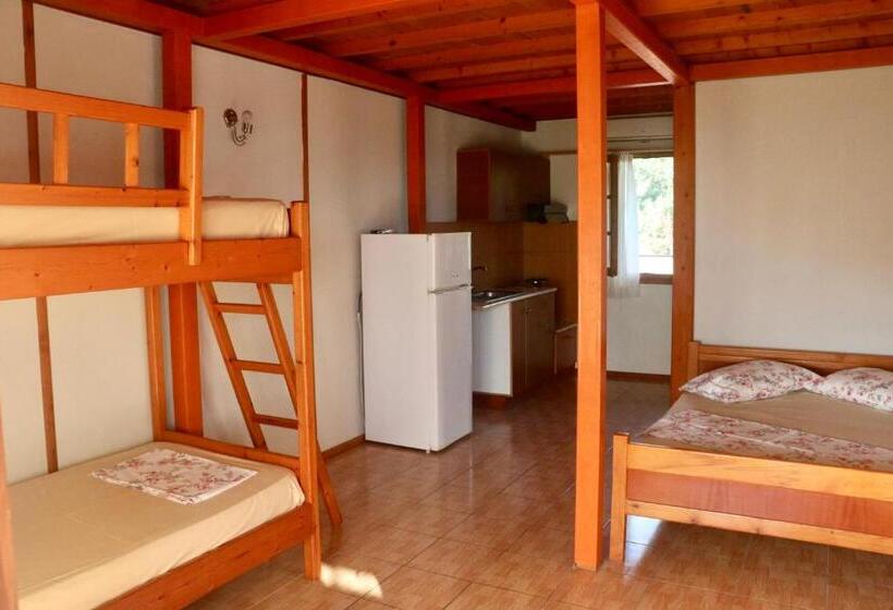 Семейный Номер, Guesthouse Rondo