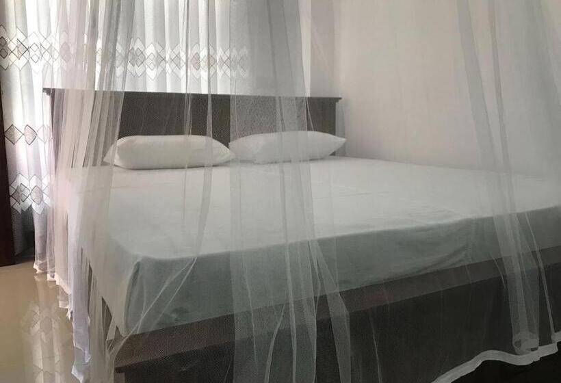 اتاق اکونومی, Hiru Resort Inn Unawatuna