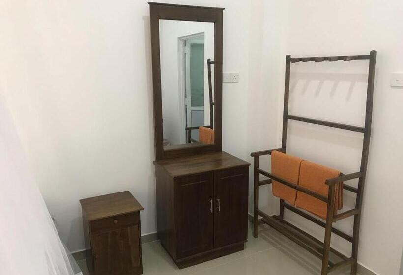 اتاق اکونومی, Hiru Resort Inn Unawatuna