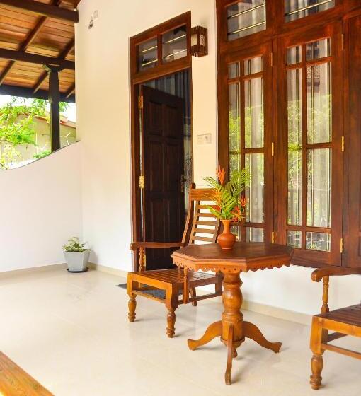 اتاق استاندارد, Hiru Resort Inn Unawatuna