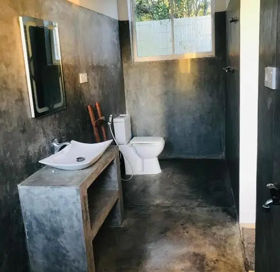 Deluxe Suite, Singhe House