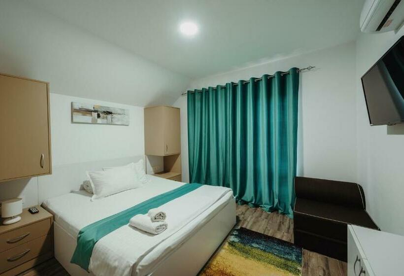 اتاق استاندارد, Pensiunea Smiley