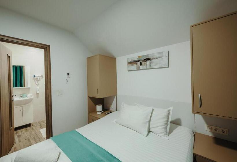 اتاق استاندارد, Pensiunea Smiley