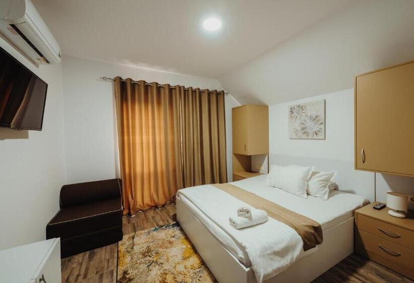 اتاق استاندارد, Pensiunea Smiley