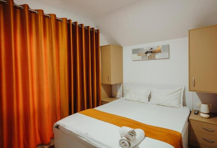 اتاق استاندارد, Pensiunea Smiley