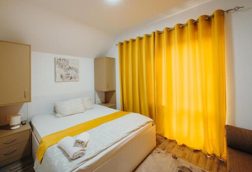 اتاق استاندارد, Pensiunea Smiley