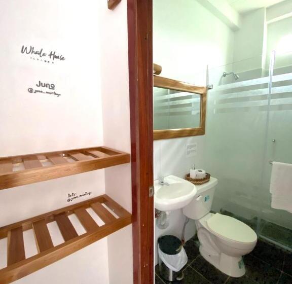 Fyrbädds Superiorrum, Whale House