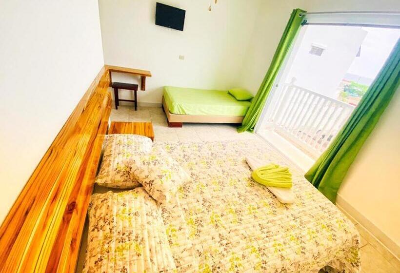 Triple Room Sea View, Whale House