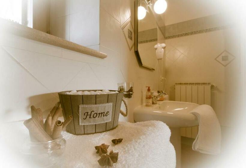 اتاق استاندارد, Palazzo Massaini   Cavarciano