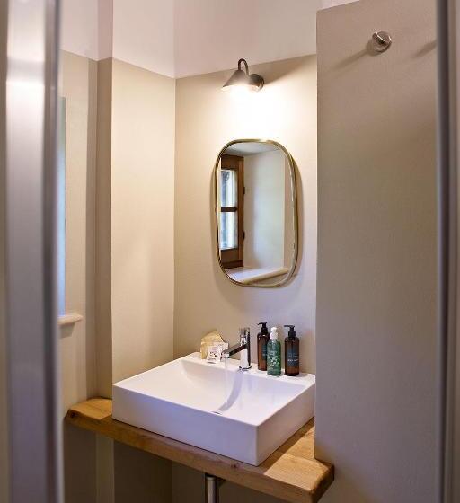 اتاق استاندارد سه نفره, Palazzo Massaini   Cavarciano