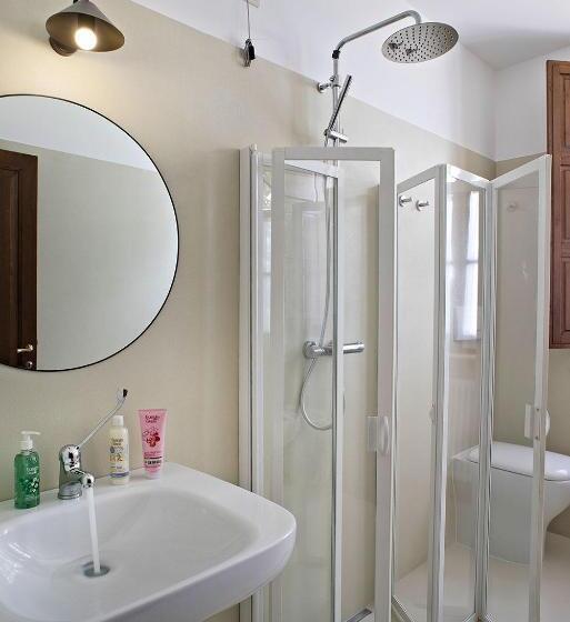 اتاق استاندارد سه نفره, Palazzo Massaini   Cavarciano