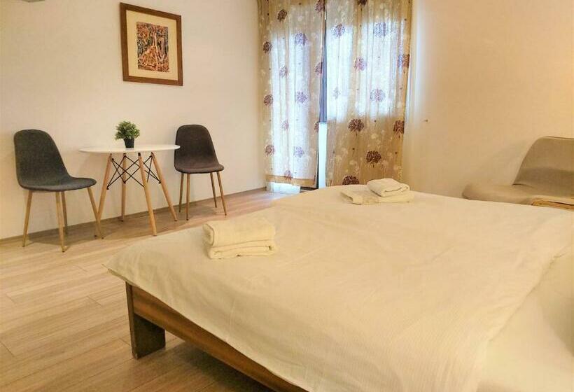 חדר סטנדרט עם טרסה, 16 Lakes Guesthouse