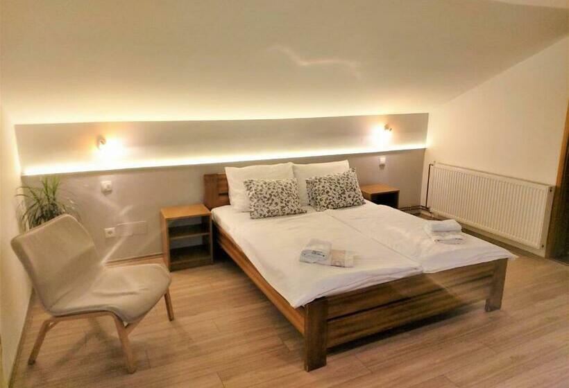 חדר סטנדרט עם טרסה, 16 Lakes Guesthouse