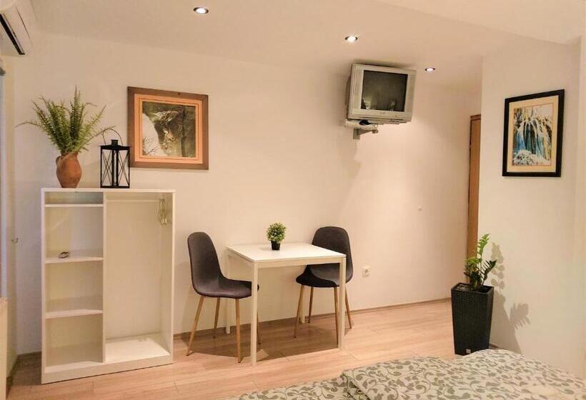 스탠다드 발코니 룸, 16 Lakes Guesthouse