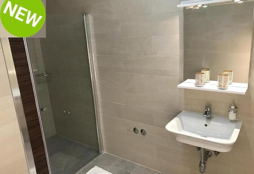 חדר קלאסי לארבעה, 16 Lakes Guesthouse