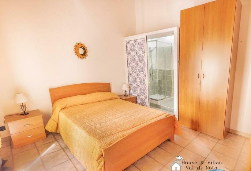 اتاق استاندارد, Akrai