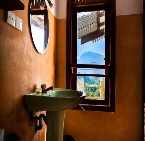 اتاق لوکس با چشم‌انداز, Eden View Ella   Tour Options In The Area