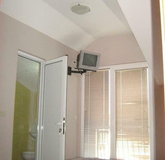 اتاق استاندارد با بالکن, Mitko S Guest House