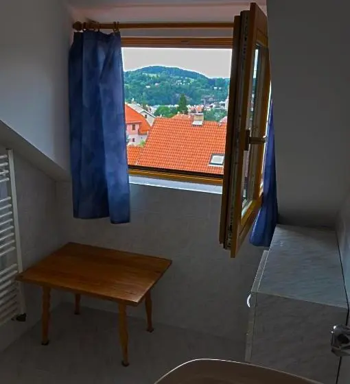 Standard Neljän Hengen Huone, Penzion Gerta
