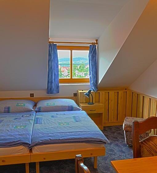 4인용 스탠다드 룸, Penzion Gerta