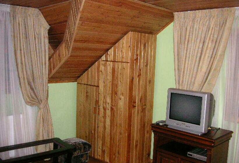 复式套房, Pensiunea Dapa