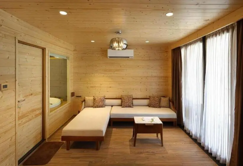 ハイドロマッサージバス付きスイート, Maliekal Heritance Cherai Beach Cochin