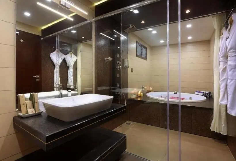 バスタブ付きスタンダードルーム, Maliekal Heritance Cherai Beach Cochin