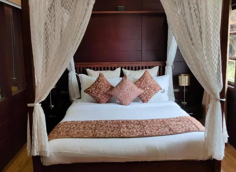 Suite with Pool, Maliekal Heritance Cherai Beach Cochin