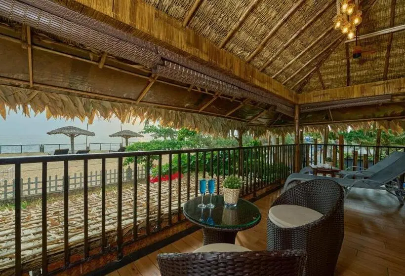 オーシャンビューデラックスルームバルコニー付き, Maliekal Heritance Cherai Beach Cochin