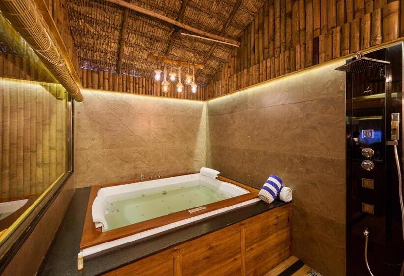 디럭스 테라스 룸 바다 전망, Maliekal Heritance Cherai Beach Cochin