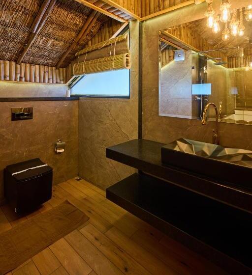 발코니 디럭스 룸, Maliekal Heritance Cherai Beach Cochin