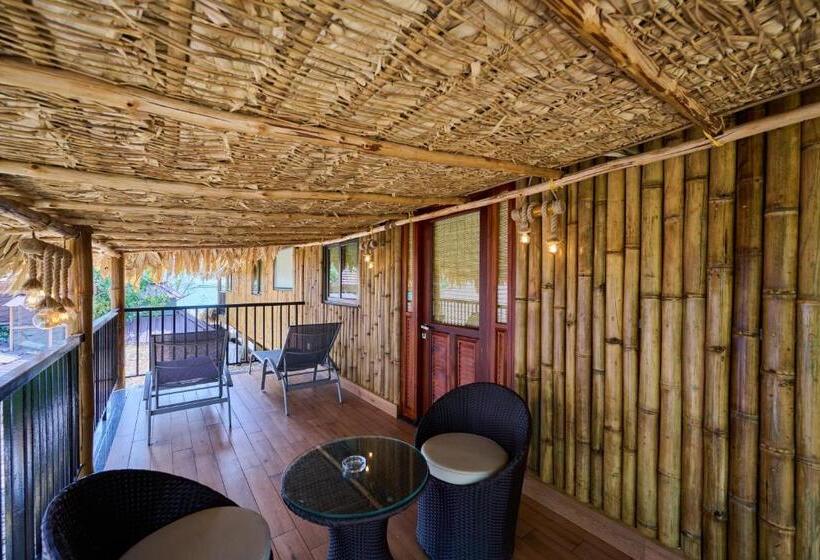 발코니 디럭스 룸, Maliekal Heritance Cherai Beach Cochin