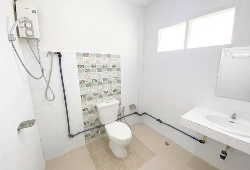 اتاق لوکس با بالکن, Bangsaphan Resort