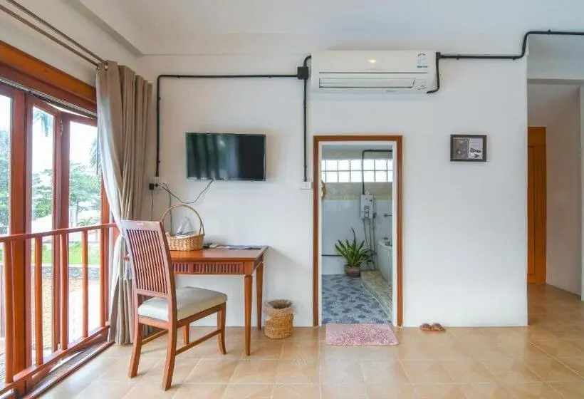 اتاق لوکس با چشم‌انداز دریا, Bangsaphan Resort