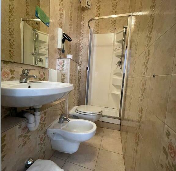 エコノミールーム, Cappello