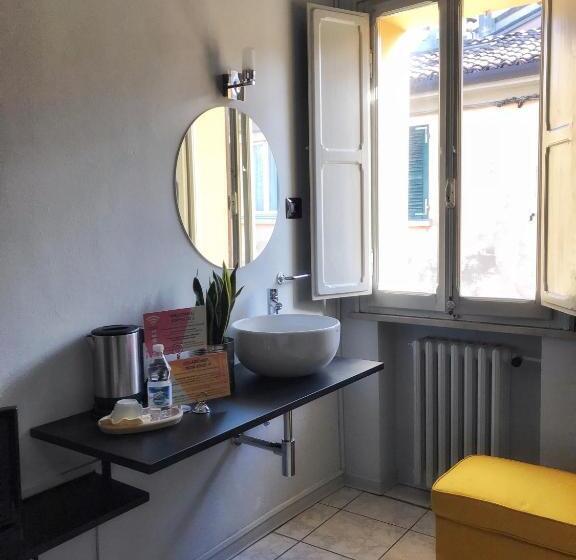 スタンダードシングルルーム, Cappello