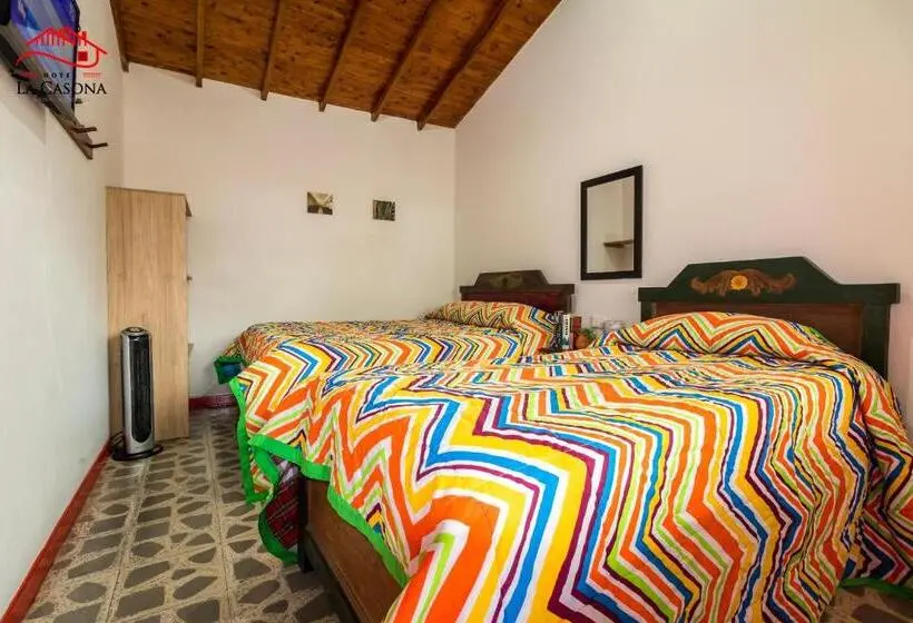 اتاق استاندارد سه نفره, La Casona