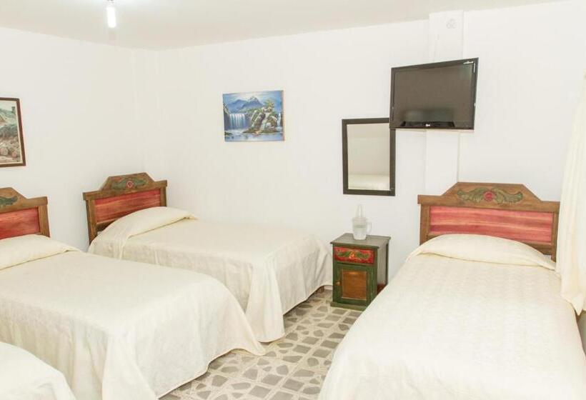 패밀리 룸, La Casona