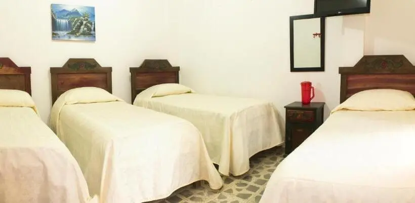 اتاق خانوادگی, La Casona