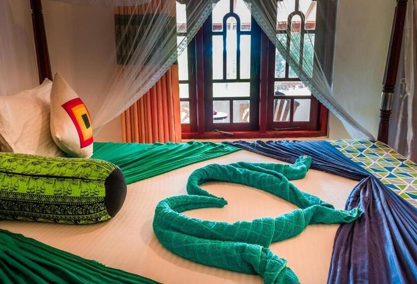 اتاق لوکس, Mama S Place Mirissa